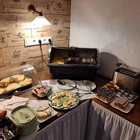 Angerland Garni Ратинген